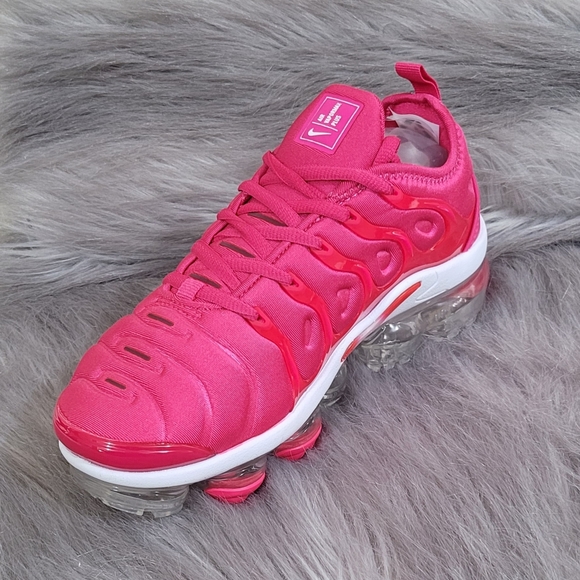 vapormax plus fireberry